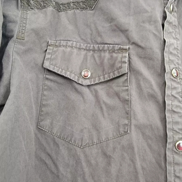 Men's Large GUESS 1981 Brown Snap Button Cotton Dress Shirt future is fierce eUC - Picture 4 of 9